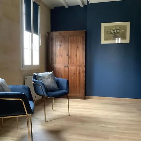 Maison Au Coin, Proche St Emilion 住宿加早餐酒店